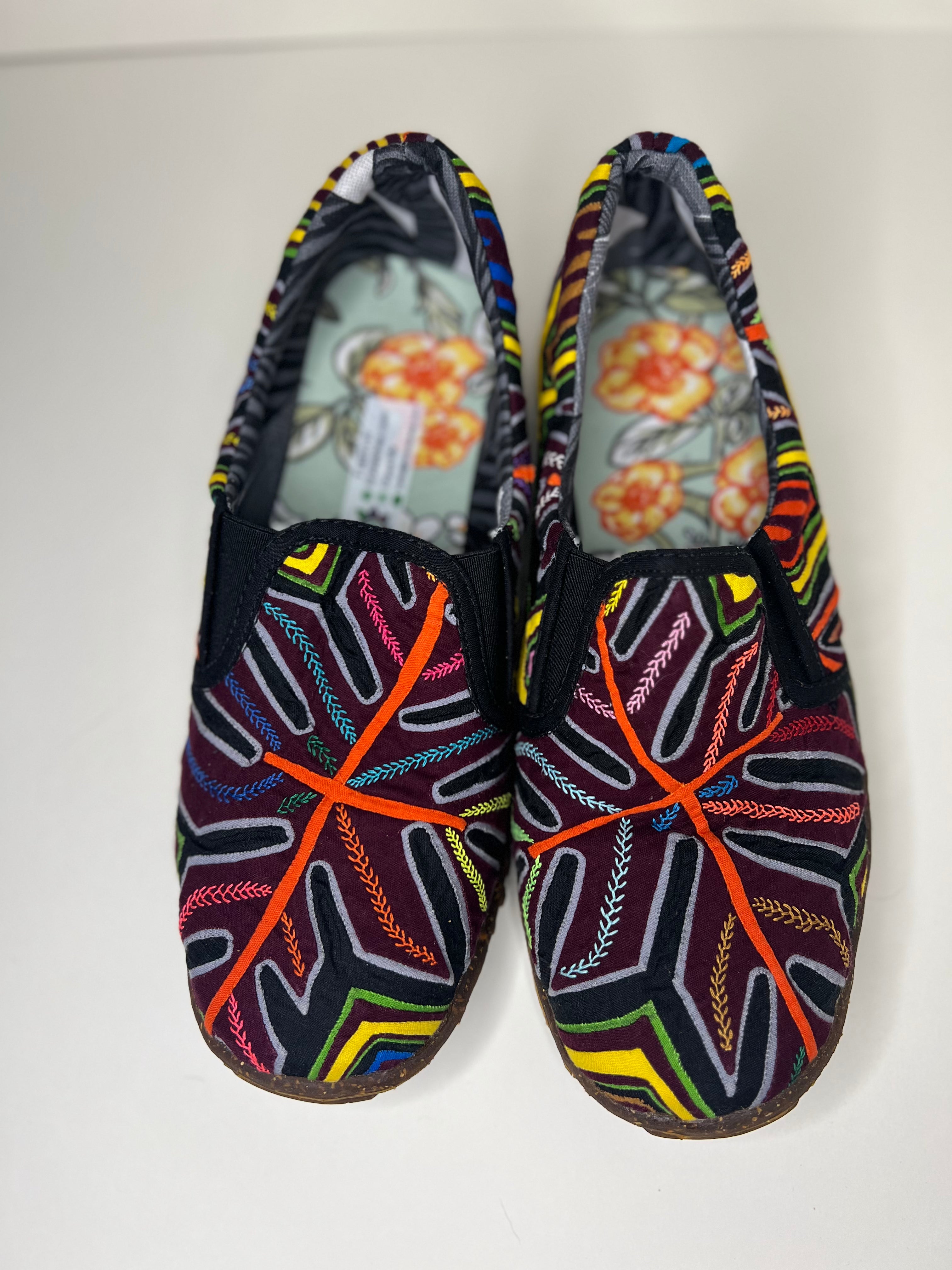 Mola Moccasins – Raíz Trail