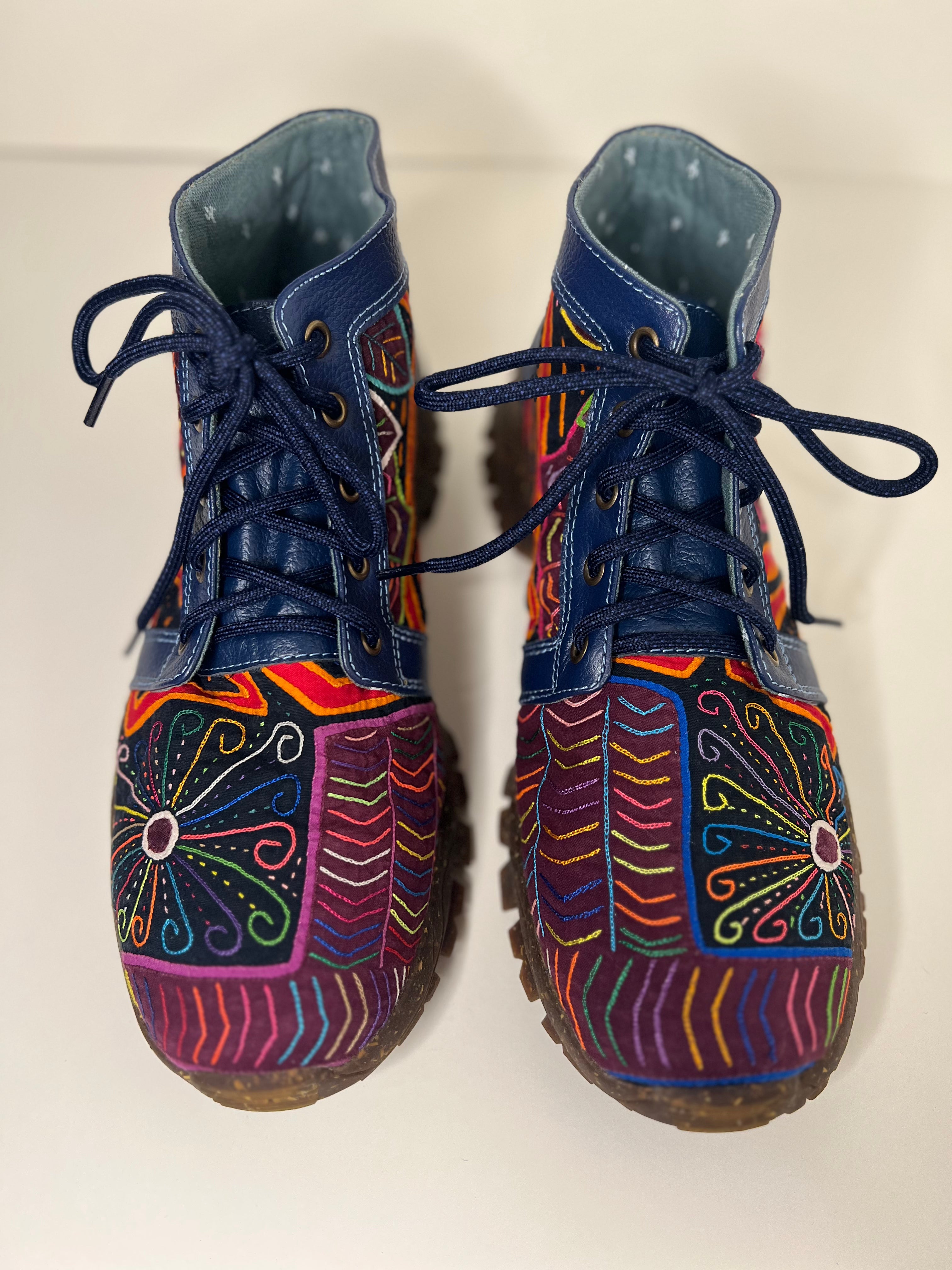 Mola Lace-Up Boots – Ocean Layers