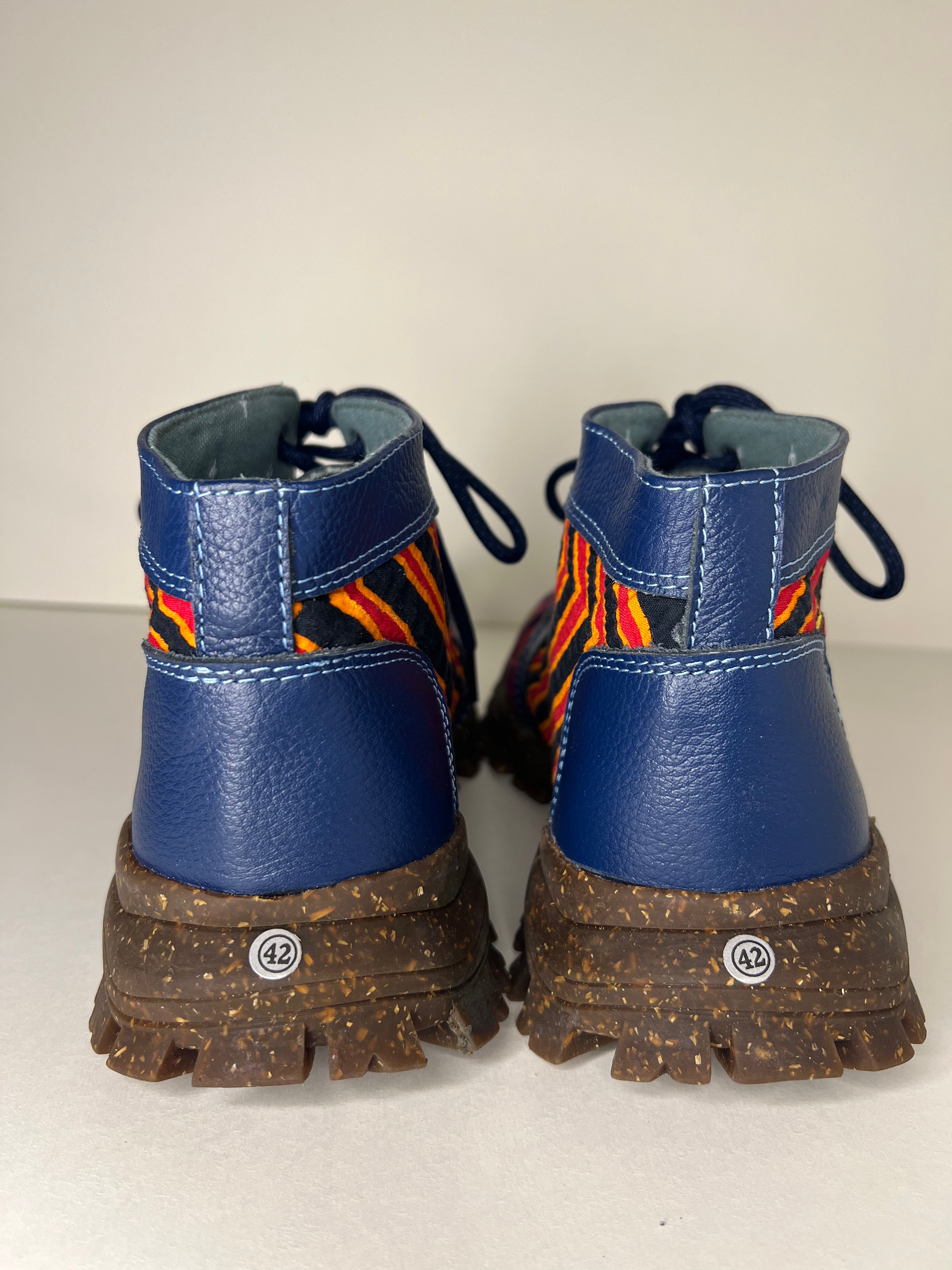 Mola Lace-Up Boots – Ocean Layers