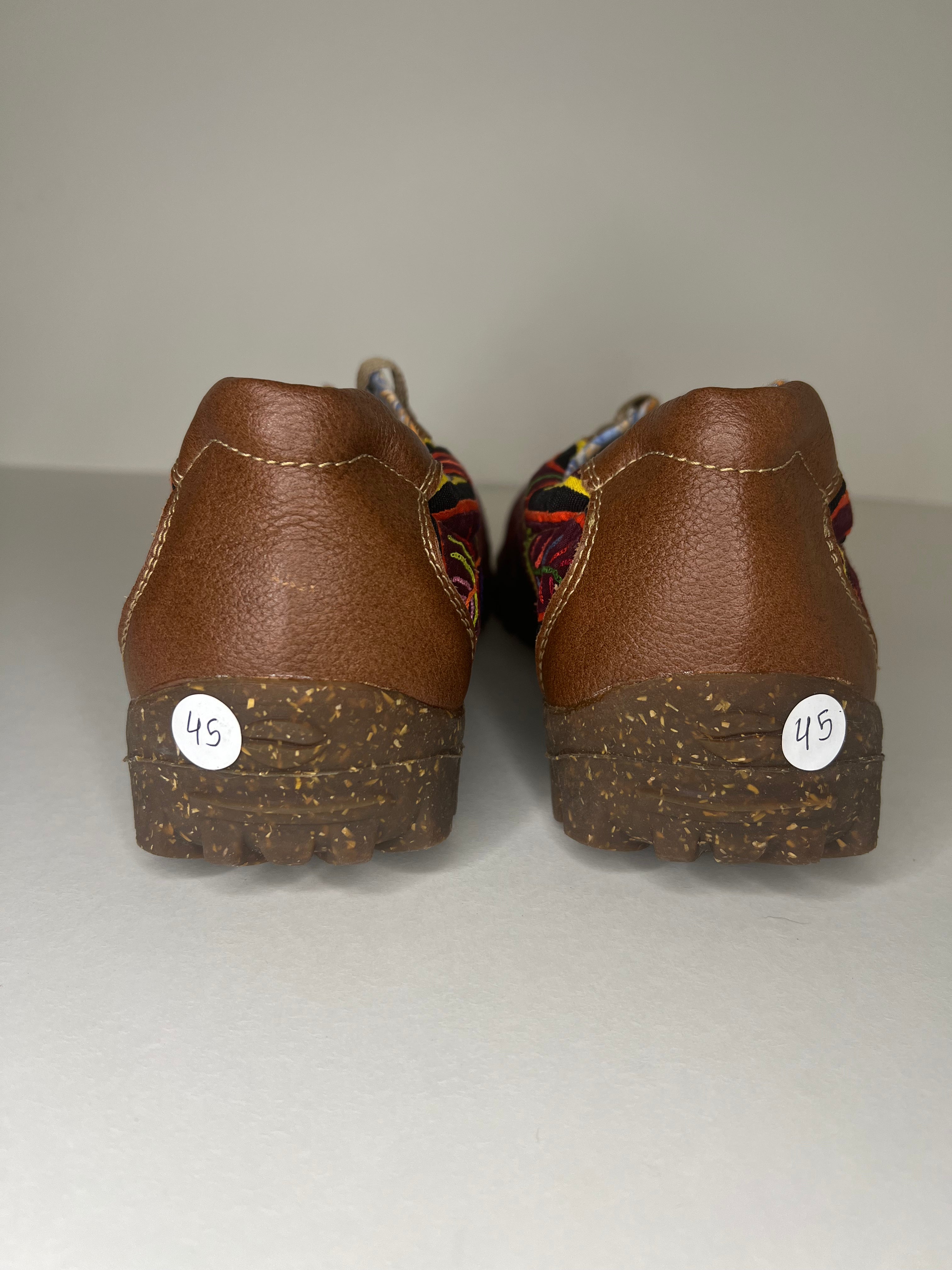 Mola Tennie - The Ojo de Sol