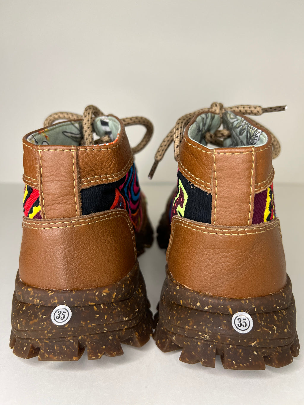 Mola Boot - The Sonrisa
