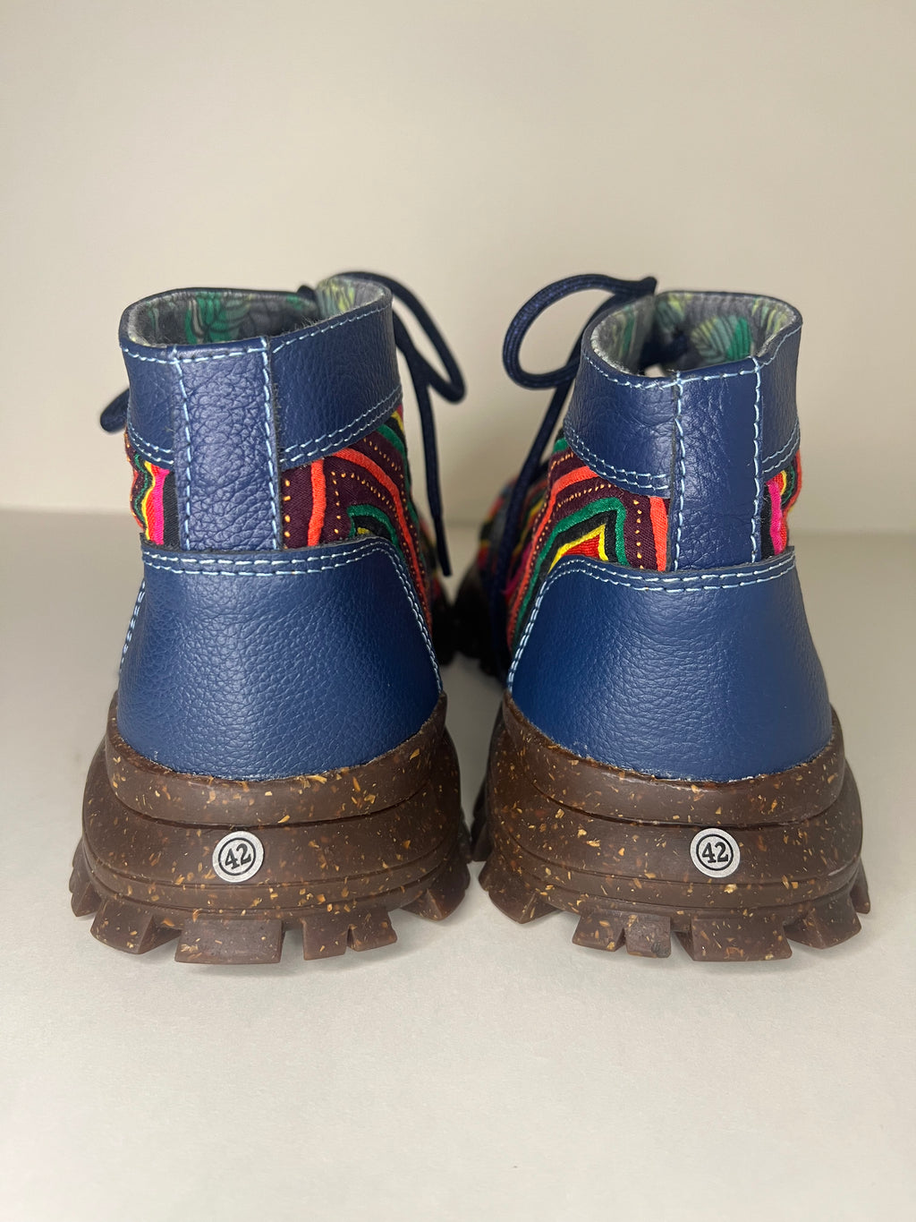 Mola Boots – Pride