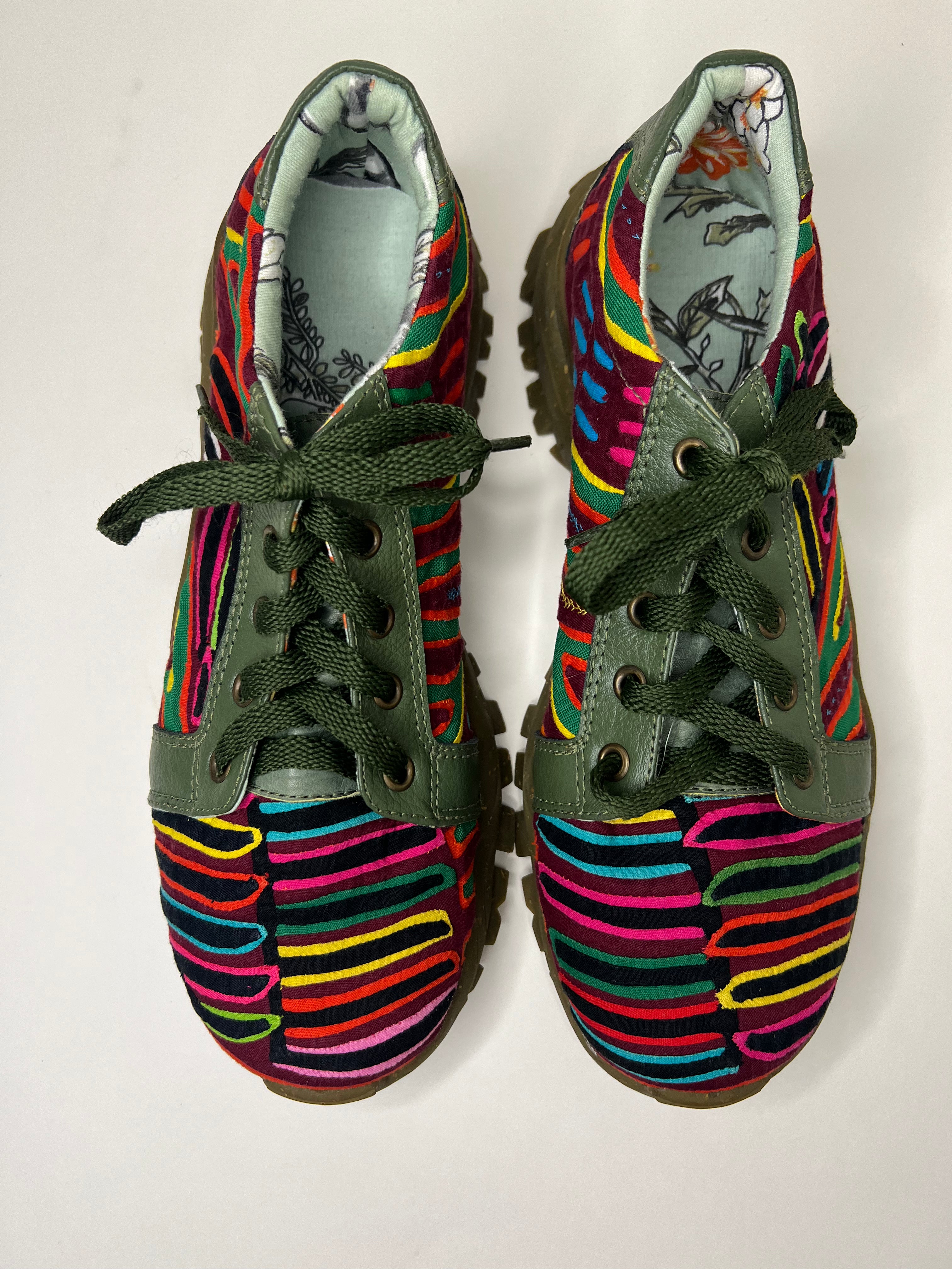 Mola Tennies - The Arco Verde