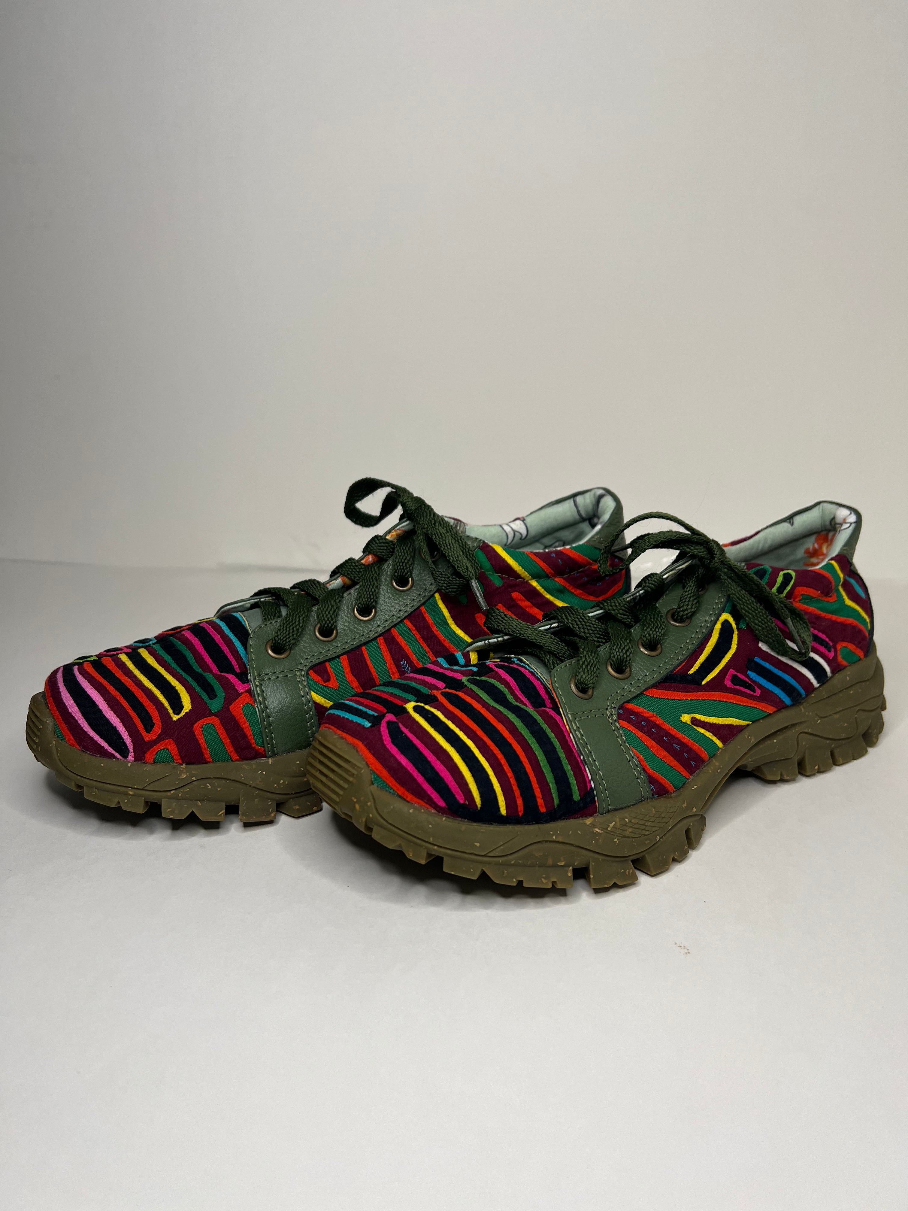 Mola Tennies - The Arco Verde