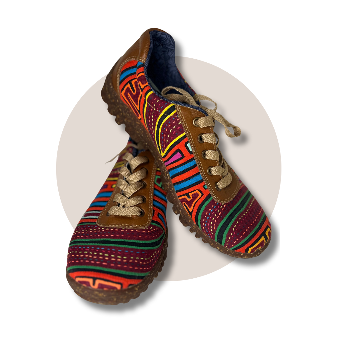 Mola Tennies – Camino Colorido